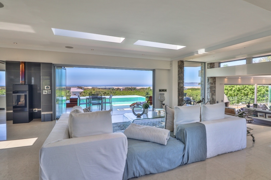 6 Bedroom Property for Sale in Keurbooms River Western Cape